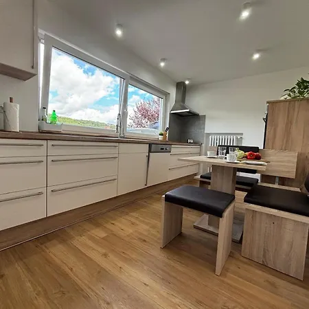 Blick Zur Bergkirche 바이케르하임