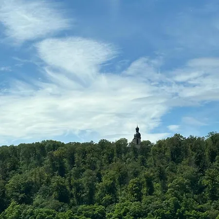 Blick Zur Bergkirche *
